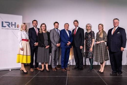 Gruppenfoto der Direktorinnen und Direktoren der Landesrechnungshöfe und des Stadtrechnungshof Wien